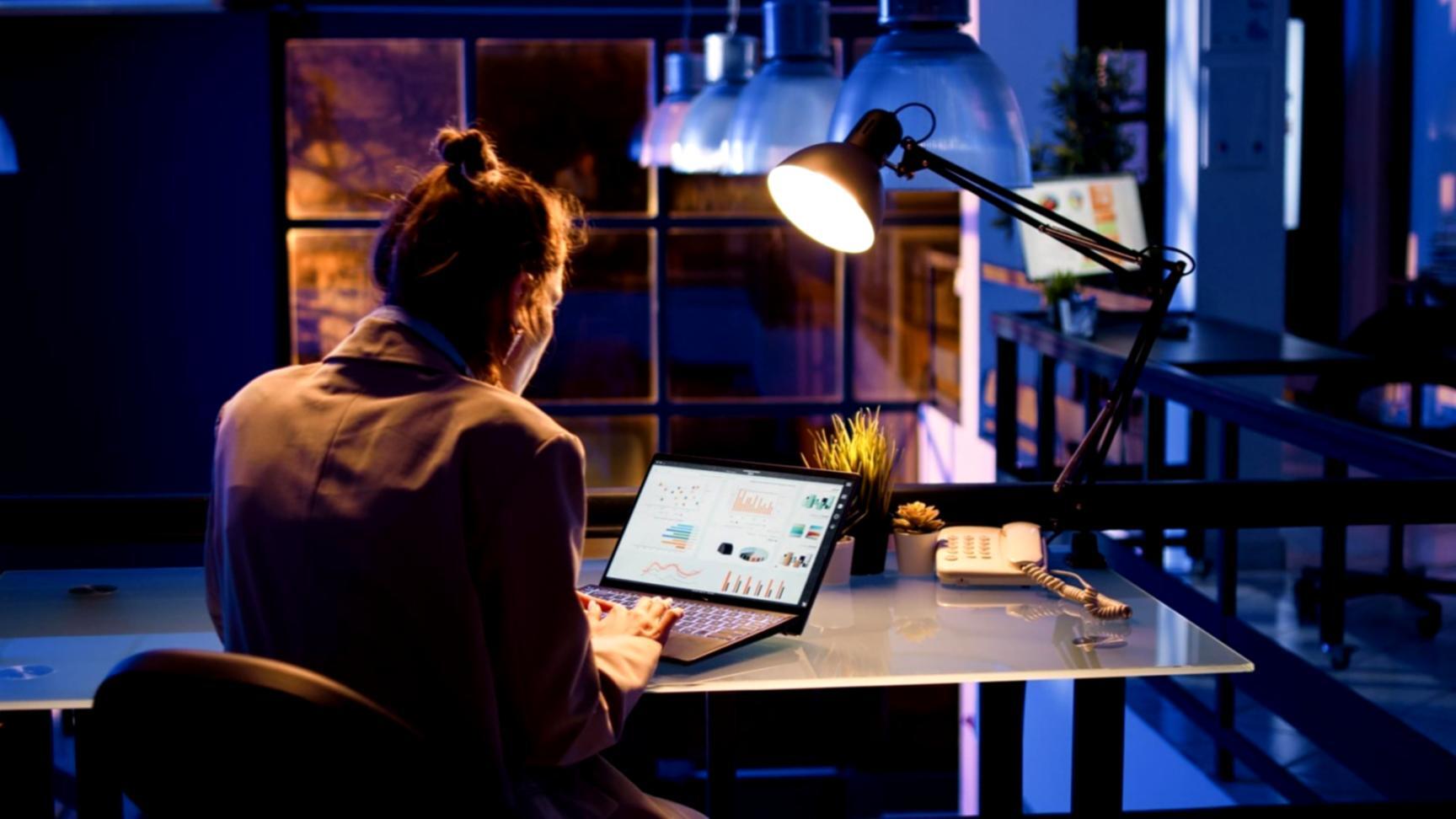 Blockchain network visualization showing distributed ledger technology